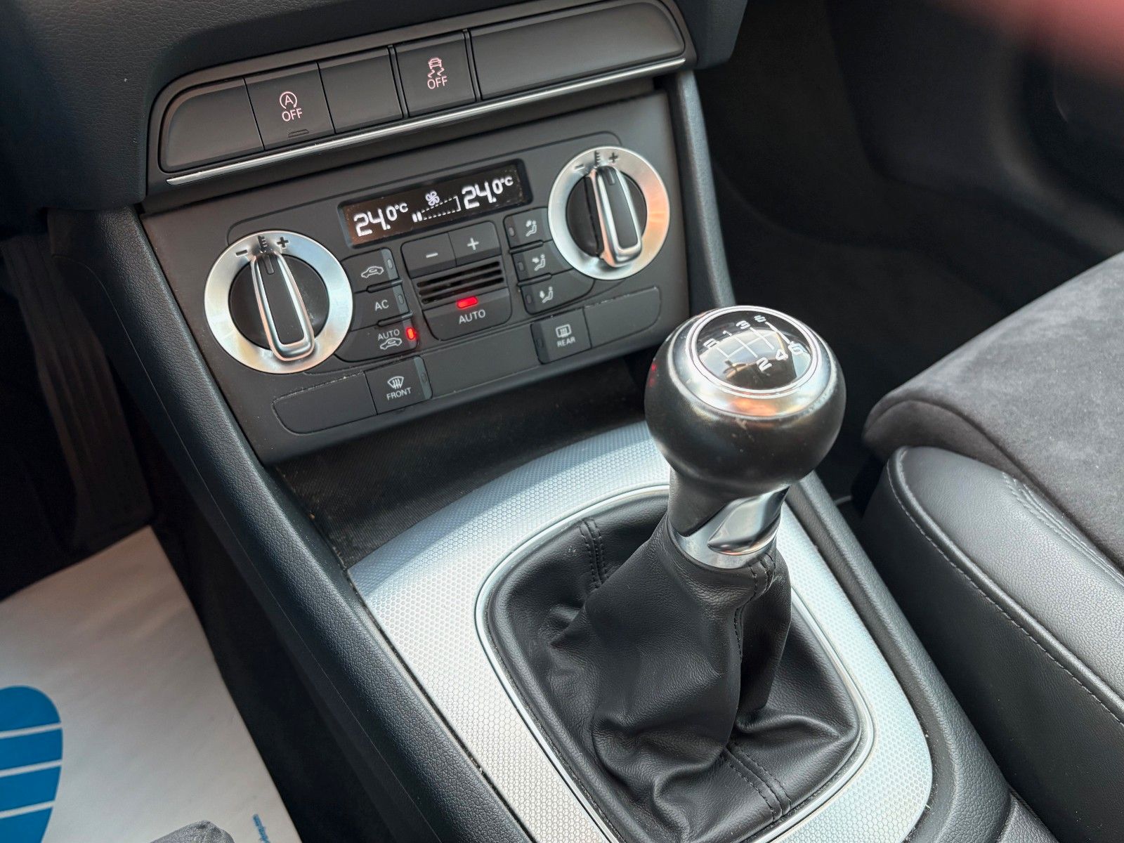 Fahrzeugabbildung Audi Q3 2.0 TDI Navi Xenon Alcantara/Leder SPORTSITZE