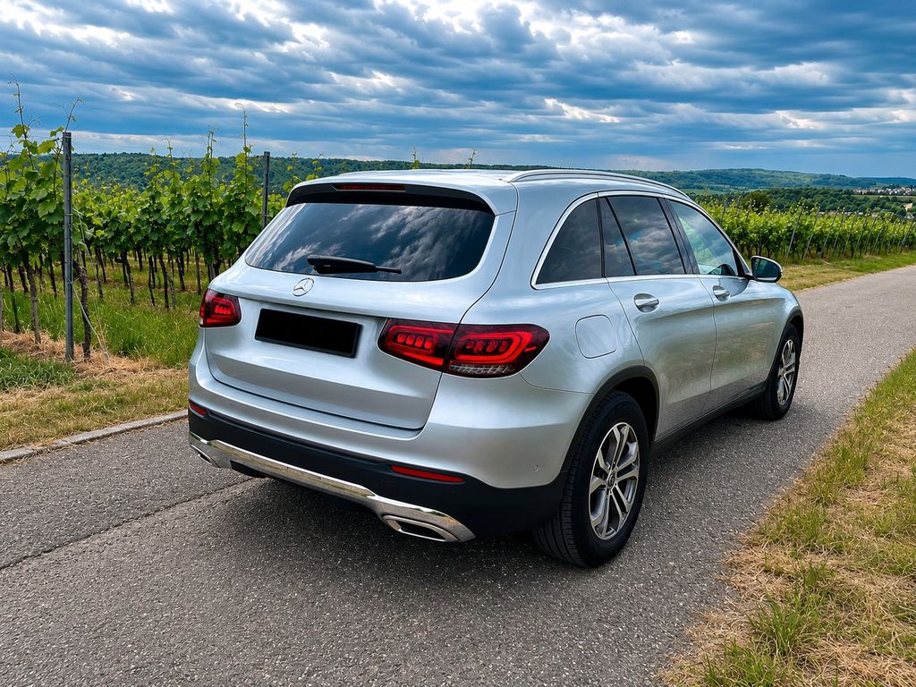Image of Mercedes-Benz GLC 220