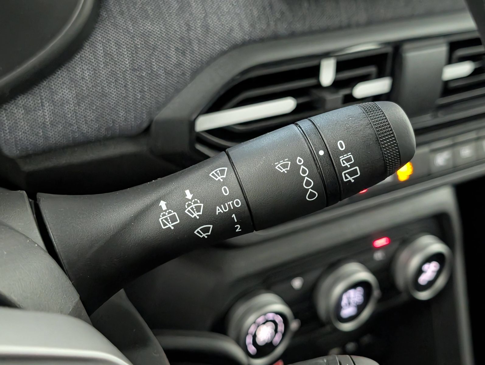DACIA Sandero  Expression TCe 100 Kamera Media Display – Bild 30