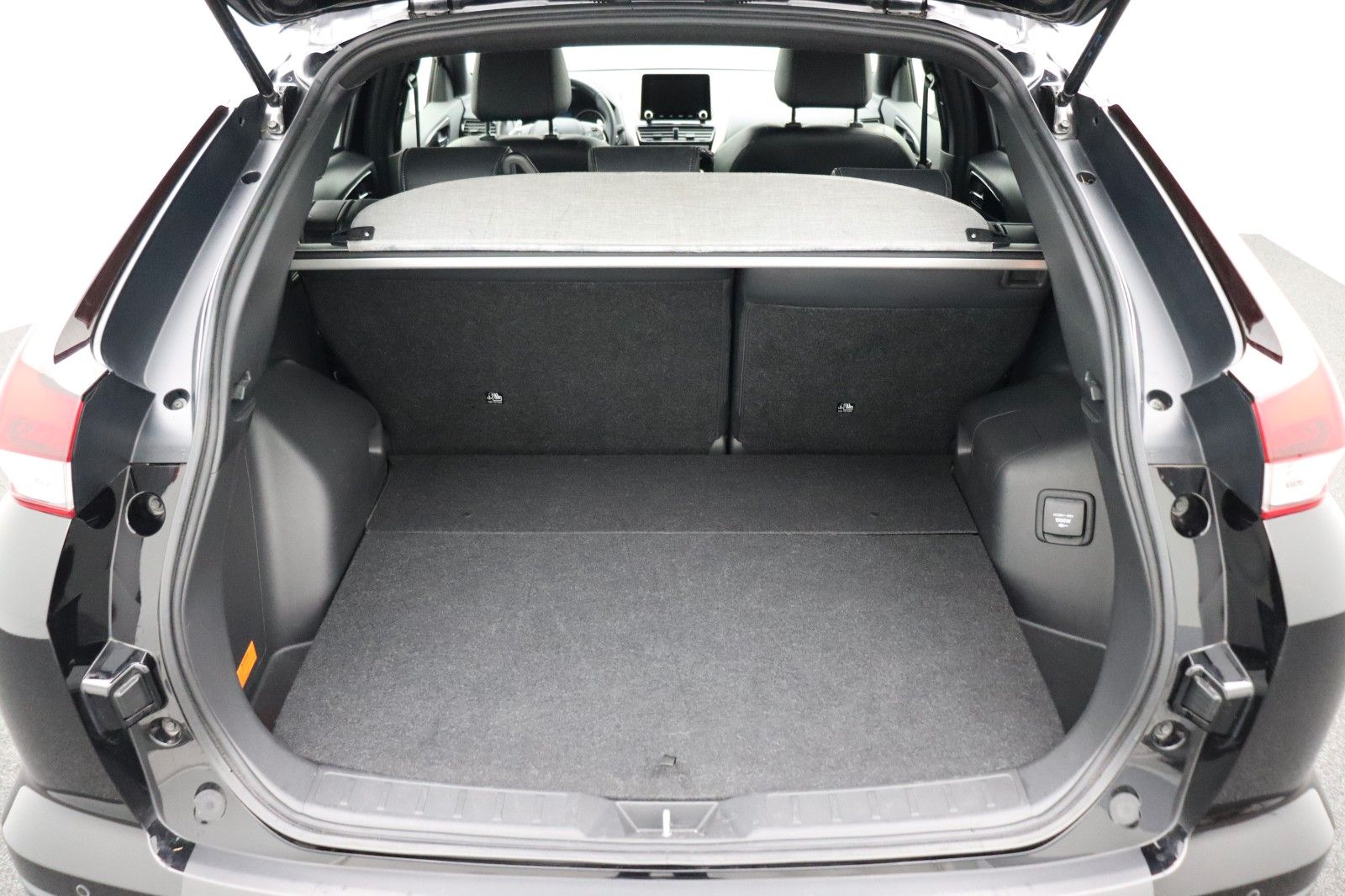 Fahrzeugabbildung Mitsubishi Eclipse Cross 2.4 Intro Edition Hybrid 4WD