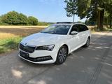 Skoda Superb Combi *Matrix*Standheizung*Schiebedach* - Skoda Superb von privat