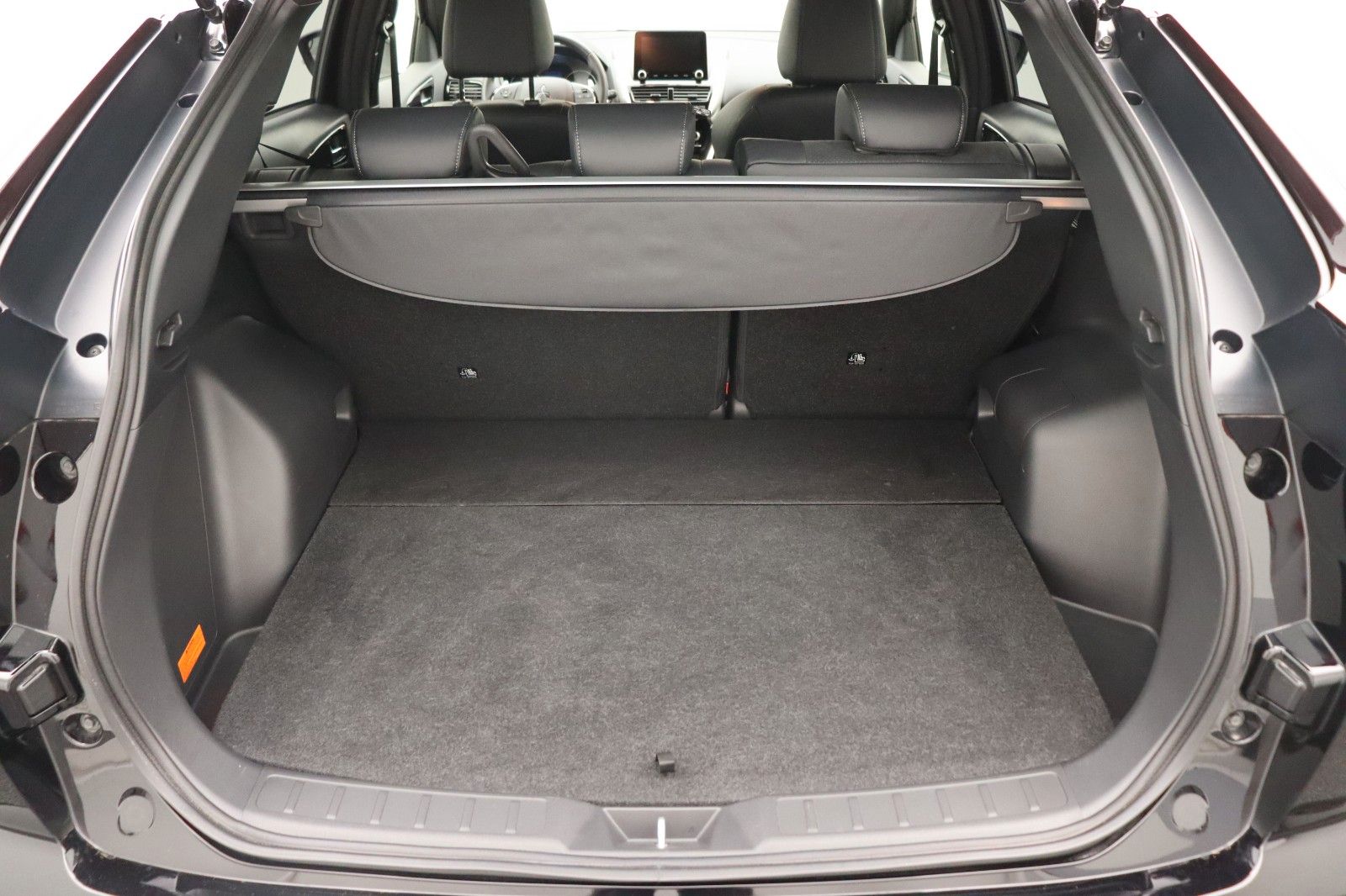 Fahrzeugabbildung Mitsubishi Eclipse Cross Plus Hybrid 4WD