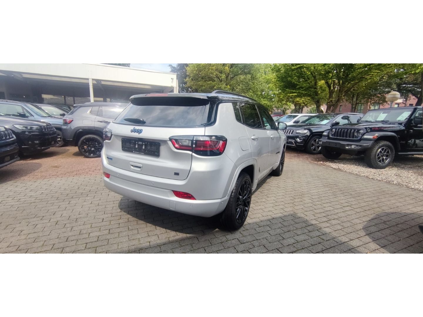 Fahrzeugabbildung Jeep Compass 1.3 PHEV 4xe ''S''+ LEDER+PANO+KAMERA+LE