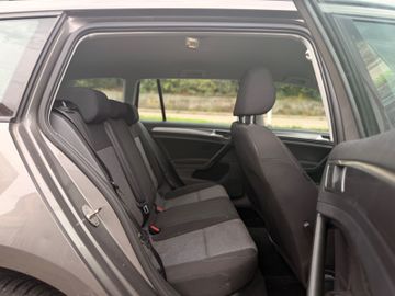 Volkswagen Golf - 12