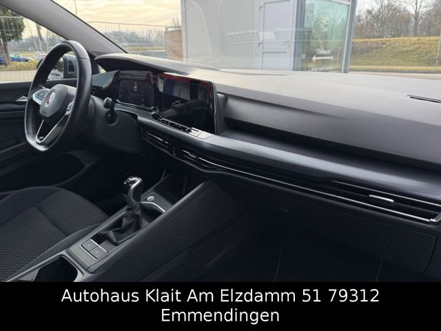 Fahrzeugabbildung Volkswagen Golf VIII Lim. United 2.0 TDI IQ.Light United