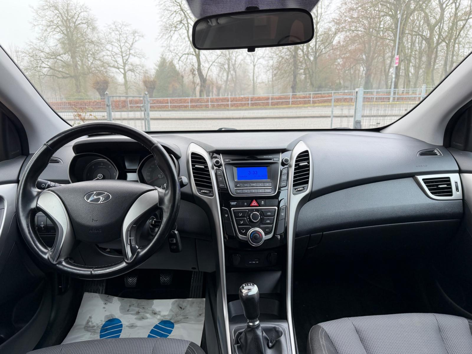 Hyundai i30 2013 — photo 10