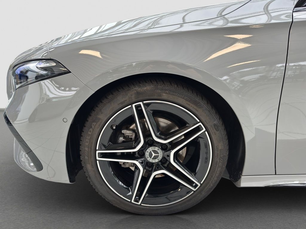 Fahrzeugabbildung Mercedes-Benz A 200 Kompaktlimousine AMG LIne, Night Paket*LED