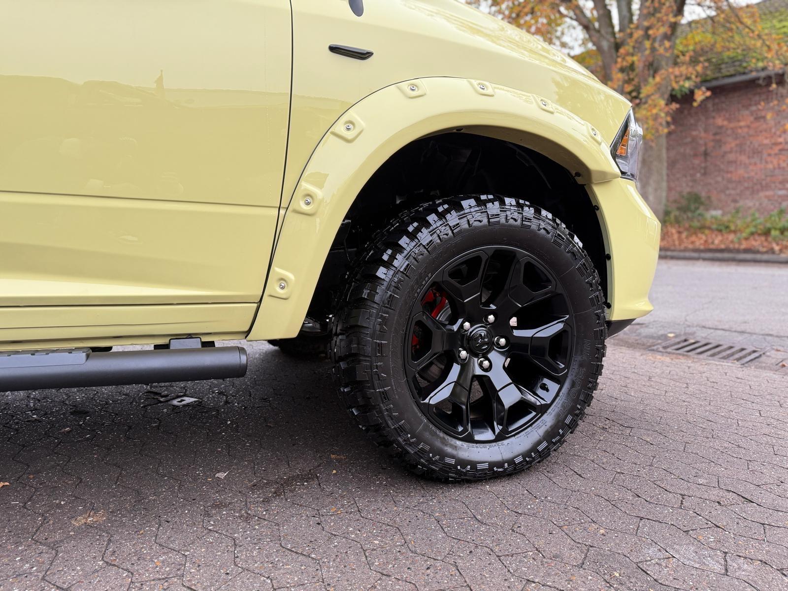 Dodge V8*5,7*4X4*AHK*NAVI*SPORT*OFFROAD*LIFT*GARANTIE