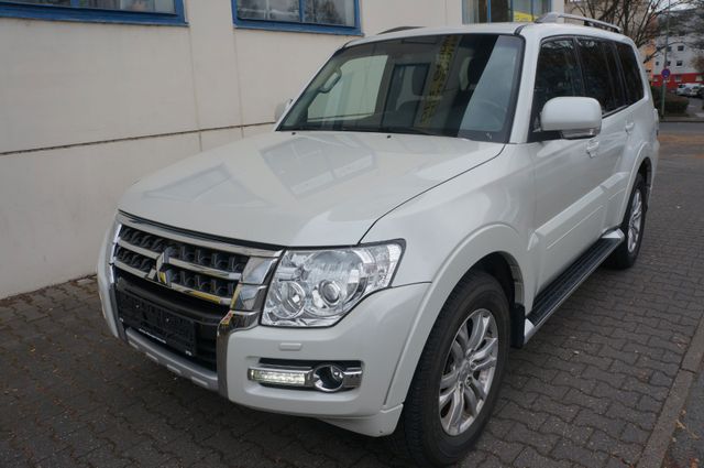 Mitsubishi Pajero 3.2 DI-D Plus Klimaautom. KameraAHK 7Sitz