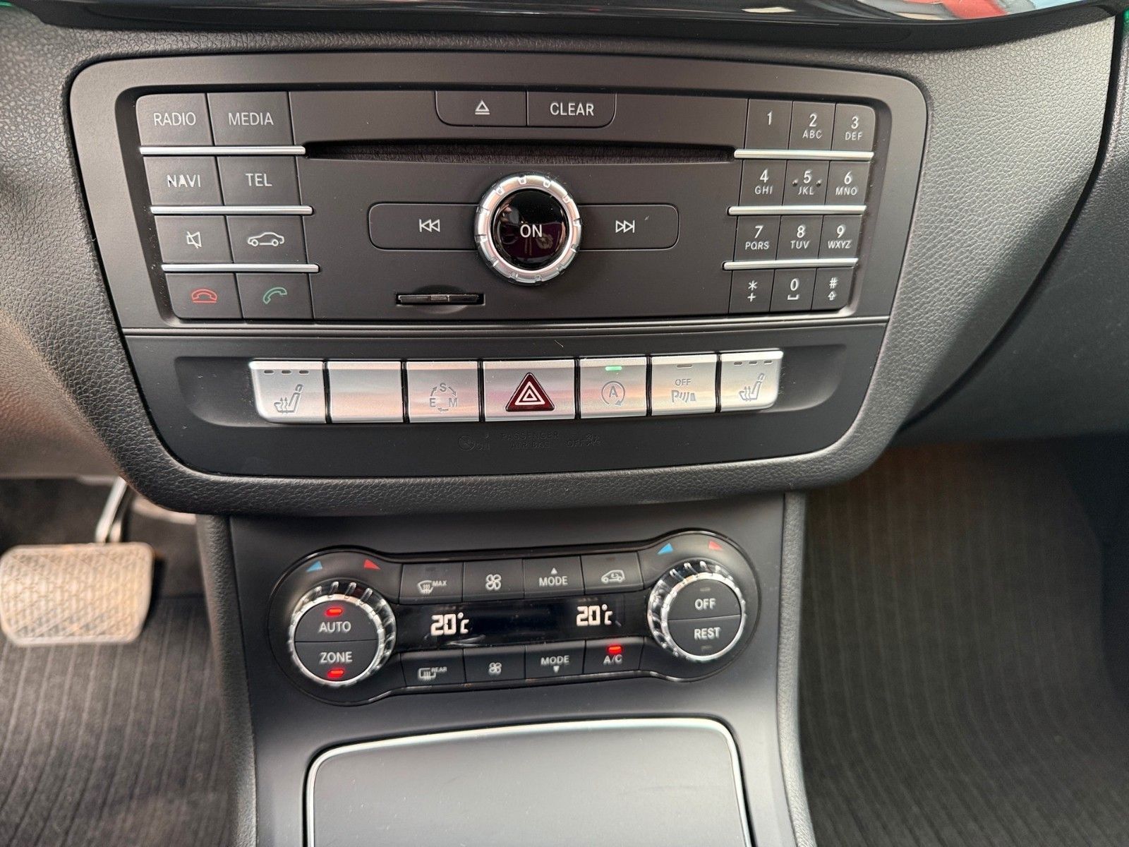 Fahrzeugabbildung Mercedes-Benz B 200 BlueEFFICIENCY Sports Tourer*AHK*Harman-K.