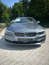 BMW 530 d Luxury Line - BMW 530 mit Diesel-Antrieb: Limousine