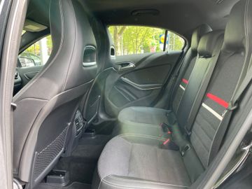 Fahrzeugabbildung Mercedes-Benz A 180  BlueEfficiency*Tempomat*Bluetooth*Klima*