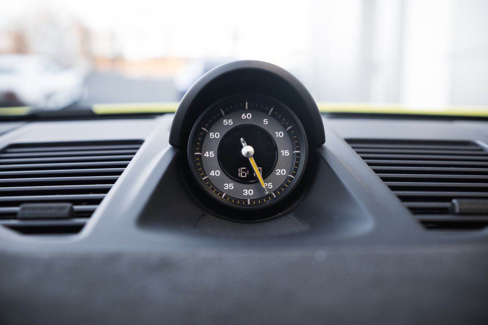 Fahrzeugabbildung Porsche 992/911 GT3 RS-Weissach-Lift-90 Liter-FOLIERT