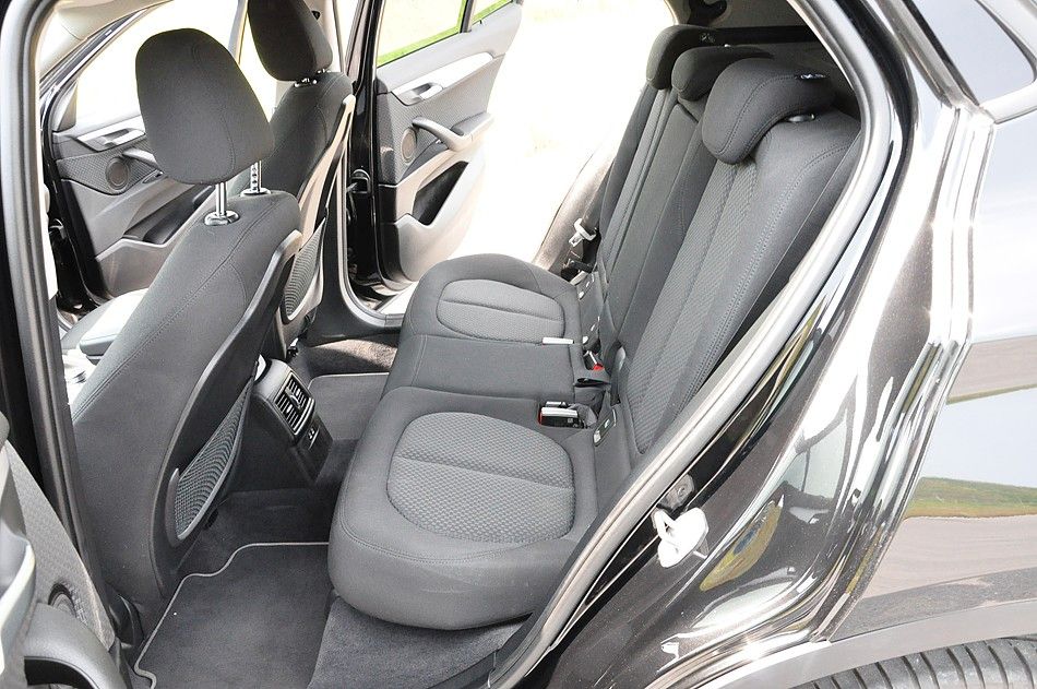BMW X2 sDrive 18 d RFK Navi DAB Shadow-Line foto 23