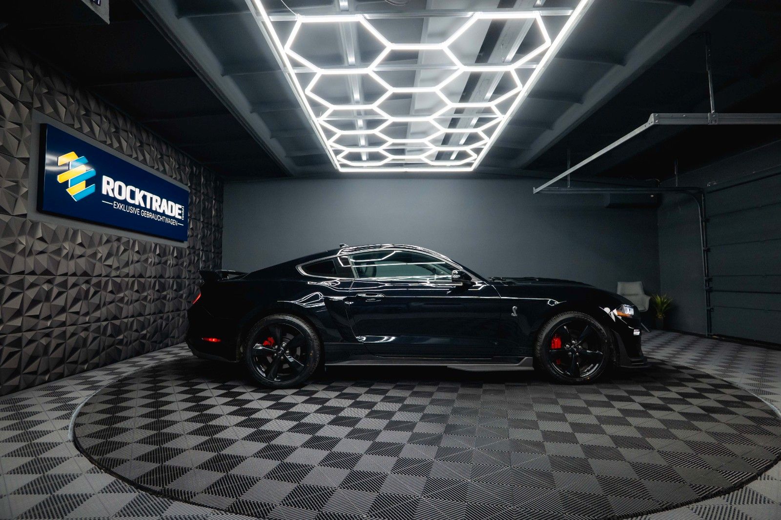 Fahrzeugabbildung Ford Mustang Shelby GT 500 5.0 V8 Performance PREMIUM