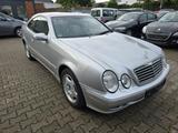 Mercedes-Benz CLK 230 KOMPRESSOR Automatik - Xenon TÜV+ÖL NEU - scheckheftgepflegte Mercedes CLK 230