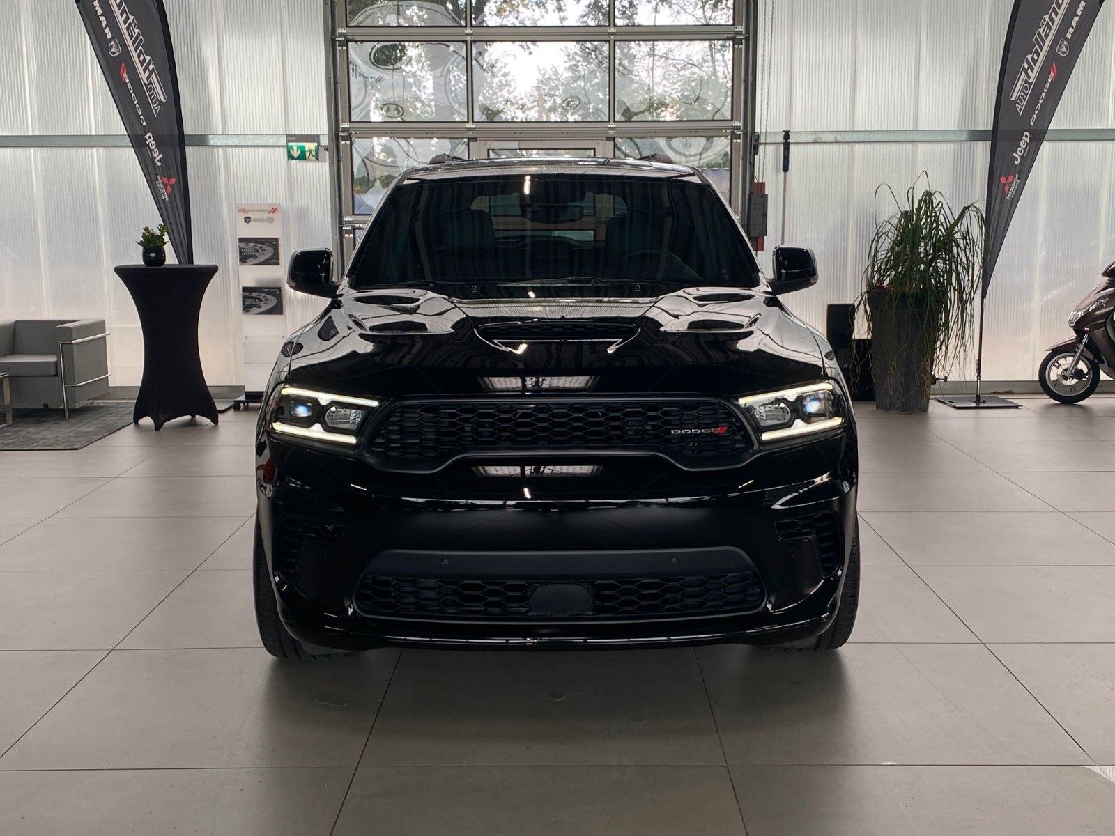 Fahrzeugabbildung Dodge Durango 5,7 HEMI R/T Premium LPG Black 7-Sitzer