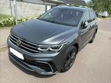 Volkswagen Tiguan Allspace 2.0 TDI DSG 4MOTION R-Line,Pano - VW Tiguan Allspace in Magdeburg