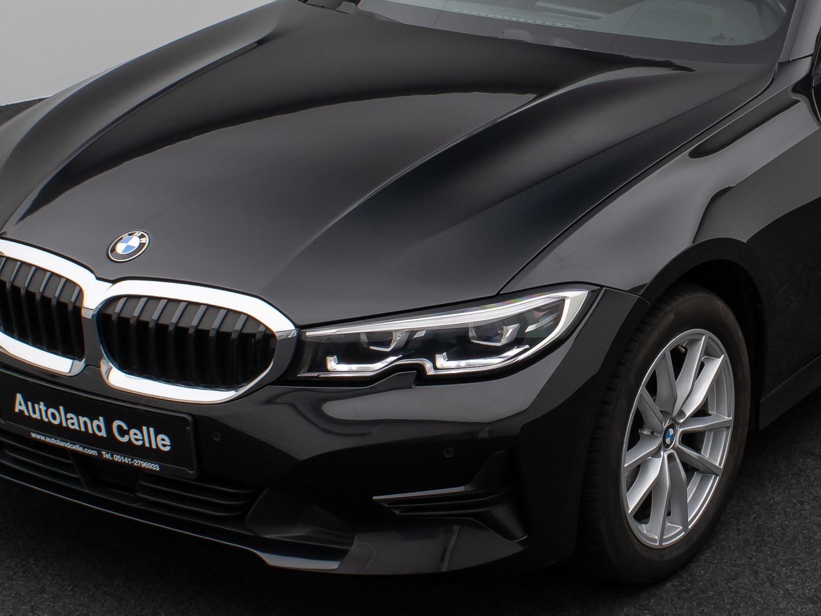 Fahrzeugabbildung BMW 320d xD HiFi Alarm DAB LED PDC Sportsitz Leder