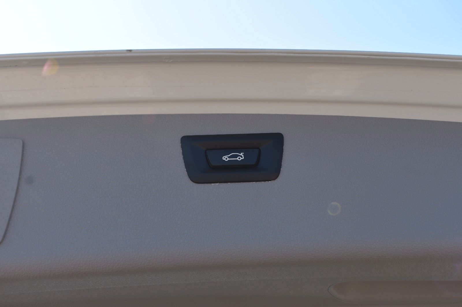 Fahrzeugabbildung BMW 320 d Touring Sport Line Automatik AHK