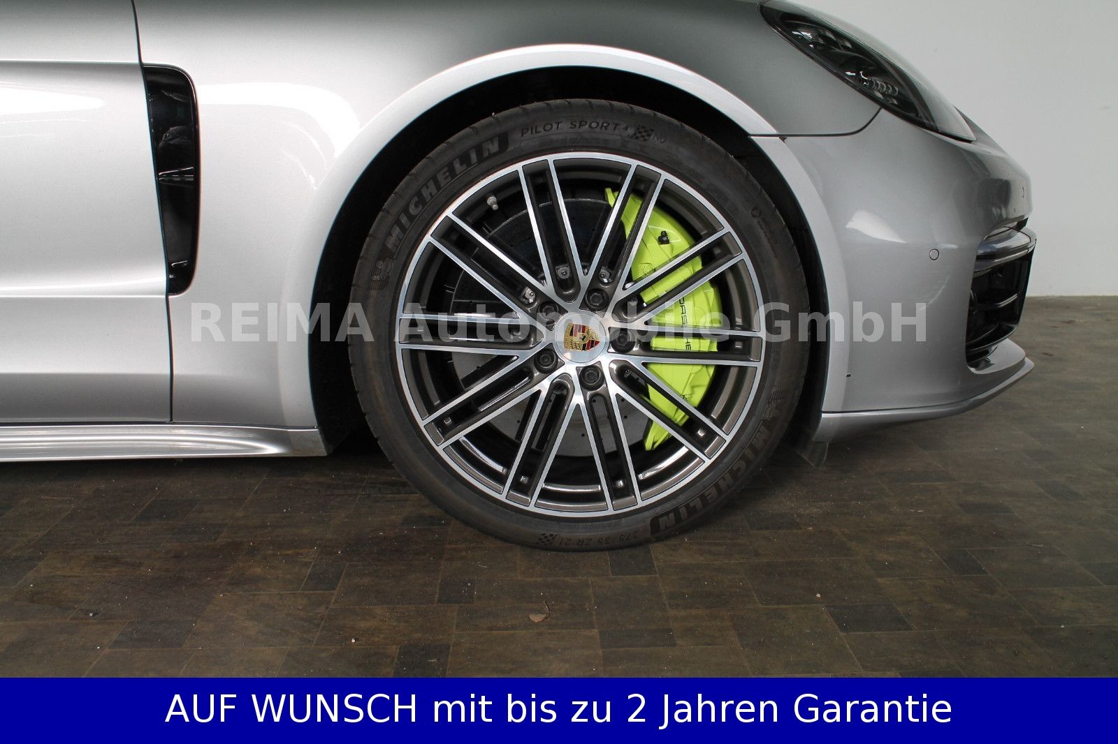 Fahrzeugabbildung Porsche Panamera Sport Turismo Turbo S E-Hybrid, Matrix