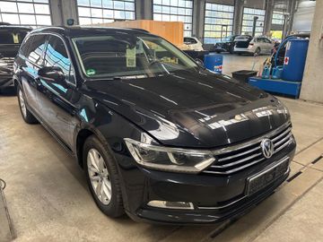 Volkswagen Passat Variant - 2