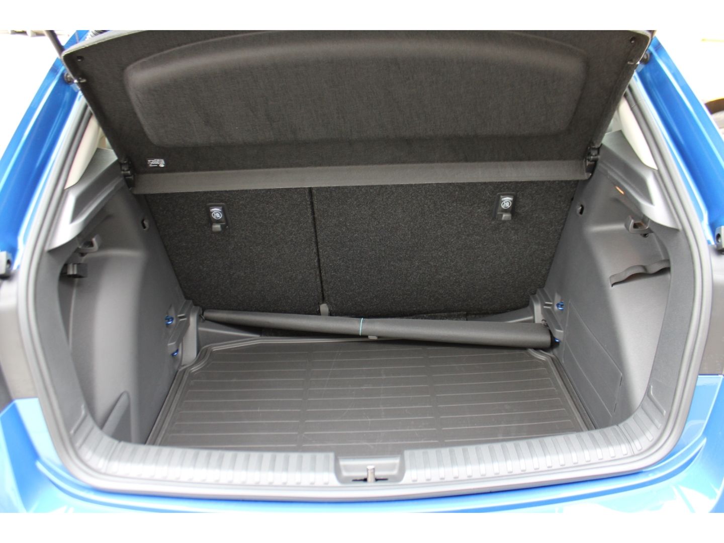 SKODA Fabia 1.0 TSI Sonderm. 130 Jahre LED GRA PDC RFK - Image 9