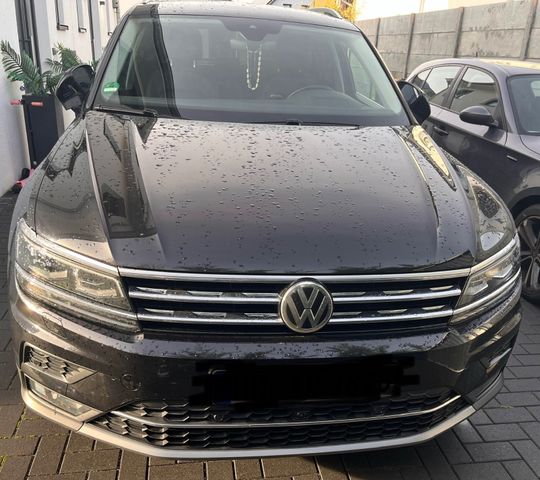 Volkswagen Tiguan 2.0 TDI SCR 140kW DSG 4MOTION Highlin...