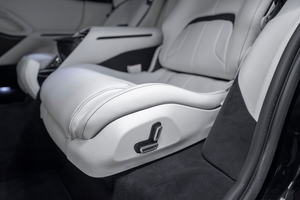 Purosangue BLACK/WHITE FULL CARBON PANORAMIC - Bild 26