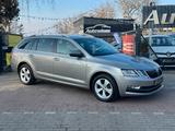 Skoda Octavia 1.6 Combi Style*Aut*Ambiente*Nav*LED*ACC - Skoda Octavia: Combi Ambiente