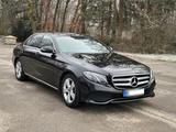 Mercedes-Benz Mercedes E 220d Widescreen, Teilleder, gut... - Mercedes-Benz E 220 Gebrauchtwagen in München