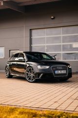 Audi RS4 B8  - Audi: RS 8