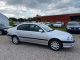 Toyota Avensis 1.8 - gebrauchte Toyota Avensis aus dem Jahr 2002