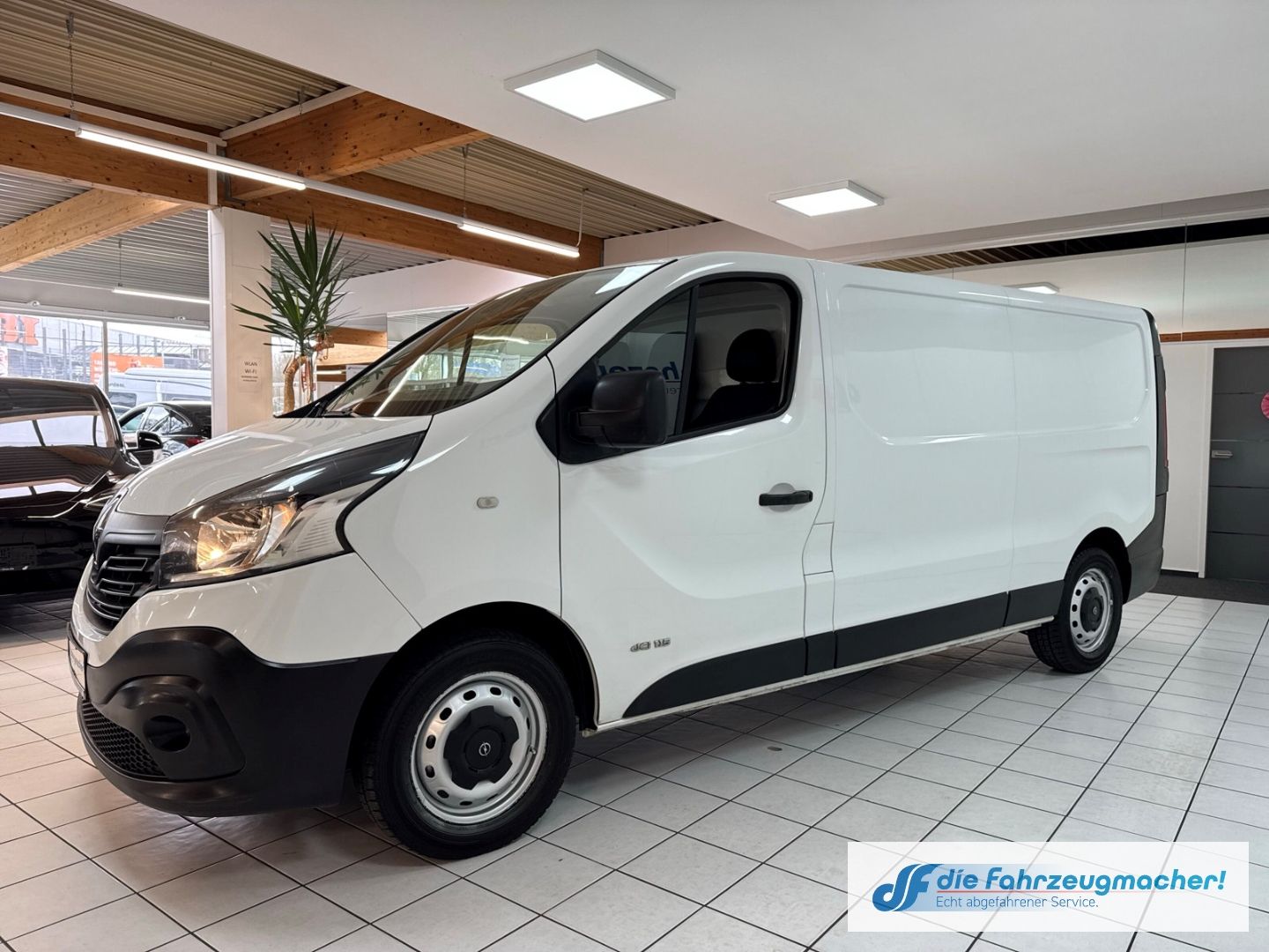 Fahrzeugabbildung Renault Trafic Kasten L2H1 2,9t Komfort AHK PDC *EXPORT