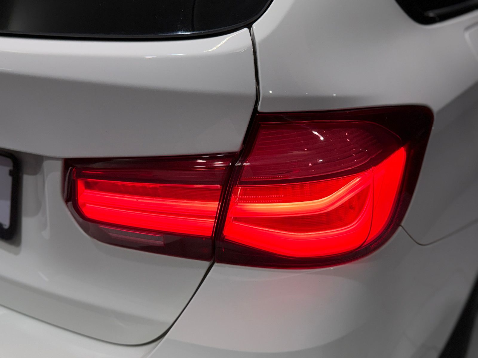 Fahrzeugabbildung BMW 340i Touring xDrive M Sport |H/K|HuD|AHK|PANO