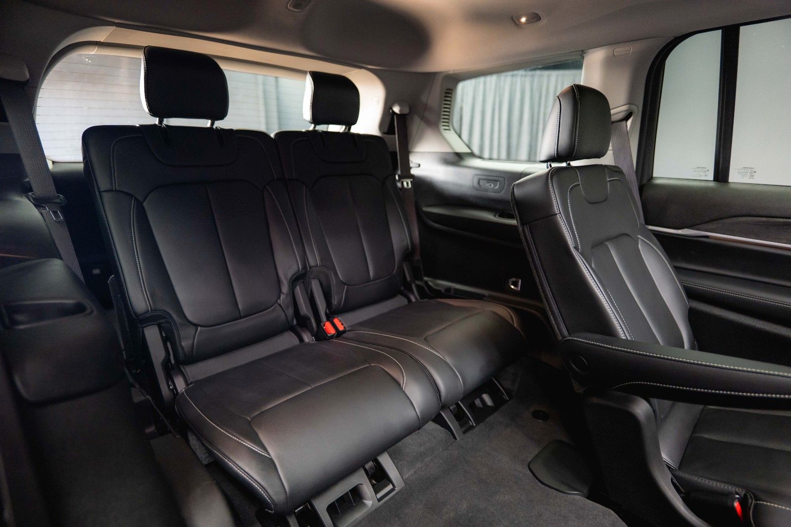 Fahrzeugabbildung Jeep Grand Cherokee 3.6 4x4 LIMITED L Modell 2022 19%