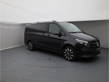 Mercedes V 220 - 8