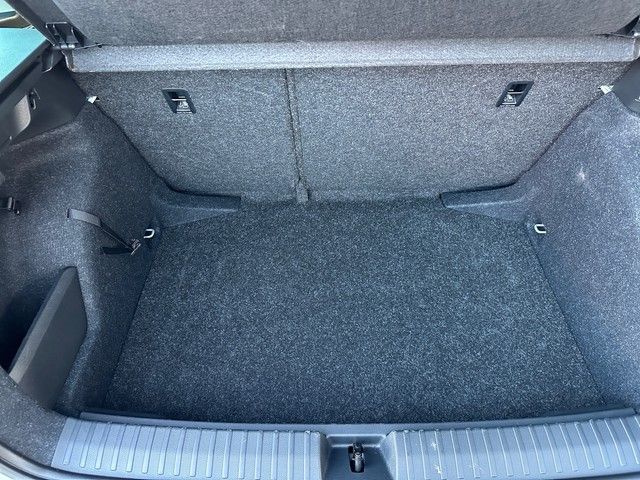 Fahrzeugabbildung SKODA Kamiq 1.0TSI DSG Selection LED+KAM+TEMPO+SITZHZ+