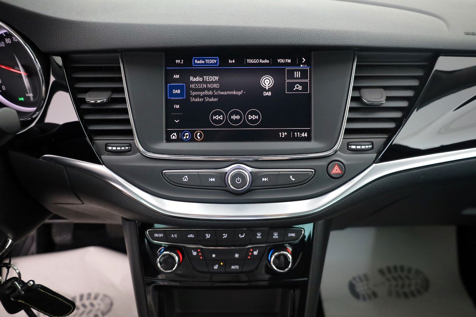 Fahrzeugabbildung Opel Astra K Lim. 5-trg. Design & Tech LED,SH,PDC,App