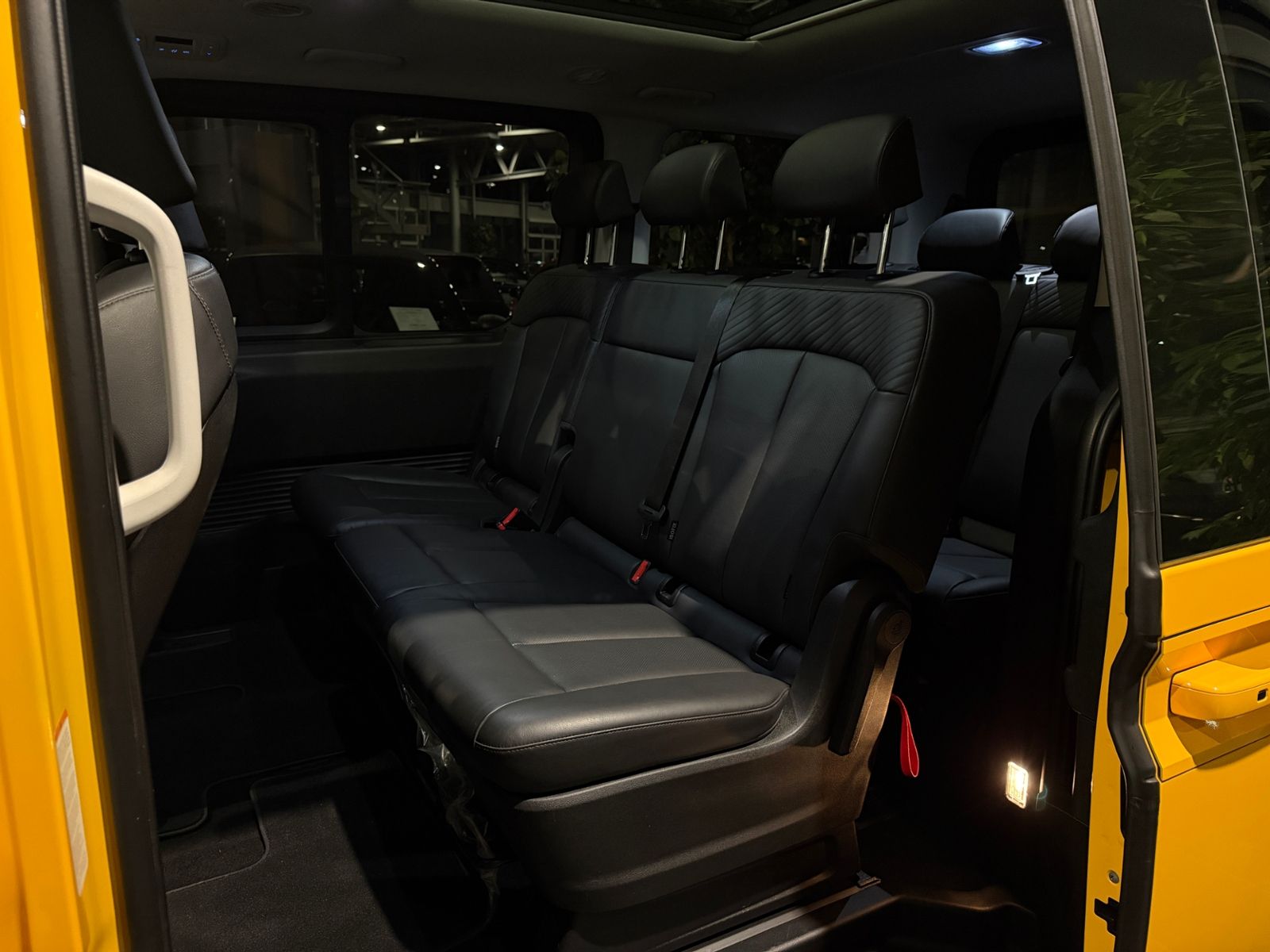 Fahrzeugabbildung Hyundai STARIA Prime 4WD PANO 360° LED NAV SHZ