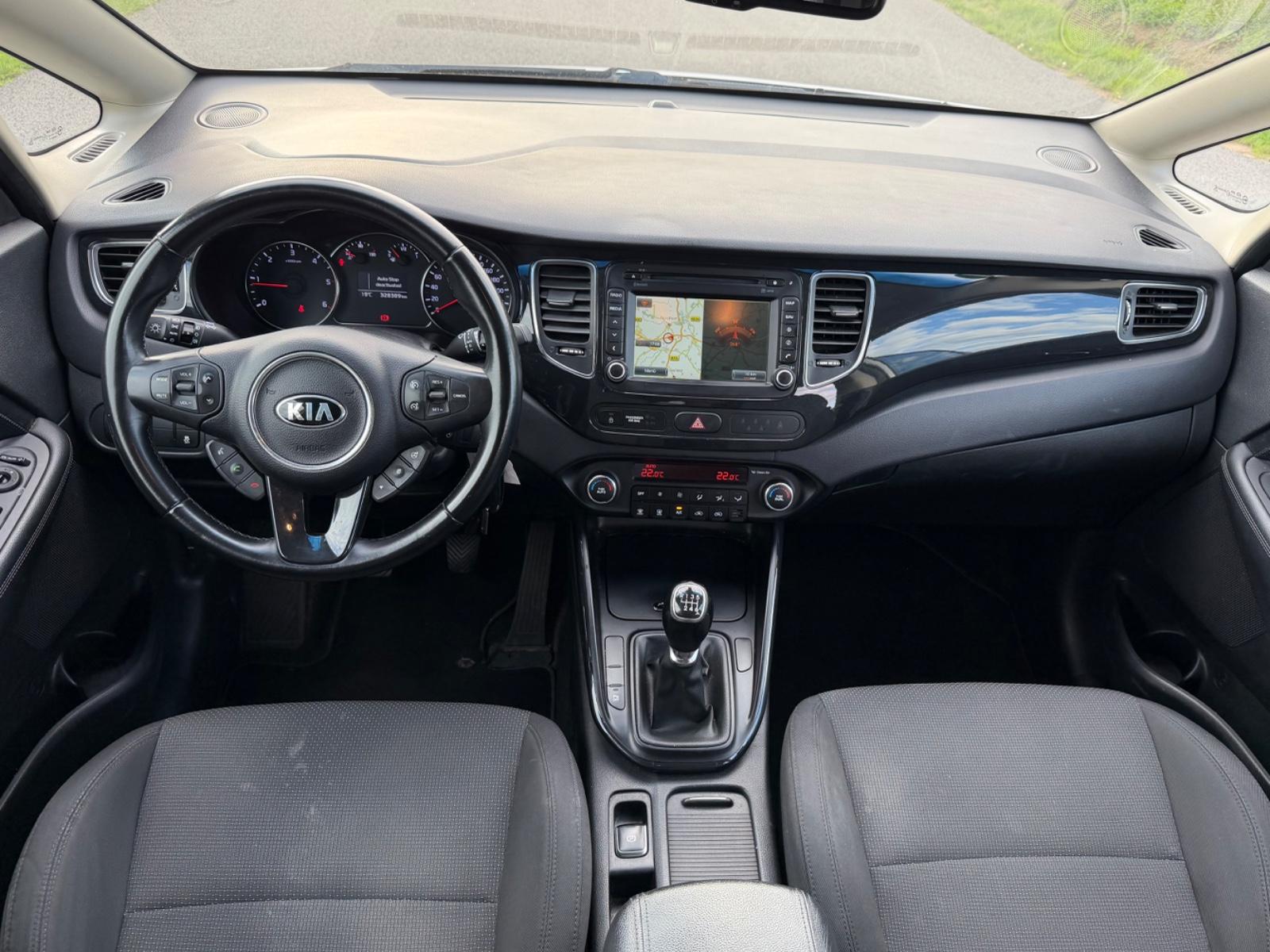 Kia Carens 2014 — photo 20