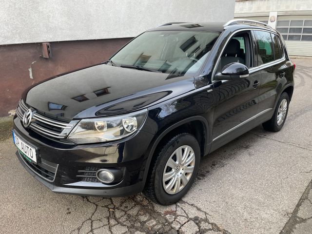 Volkswagen Tiguan 2,0TSI DSG 4Motion Life Panorama AHK Navi