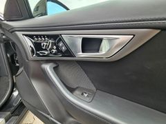 Fahrzeugabbildung F-Type Coupe V6 3.0 AUT PANO MEMORY KAM