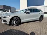 Volvo V60 B4 Kombi Core - gebrauchte Volvo V60 aus dem Jahr 2024