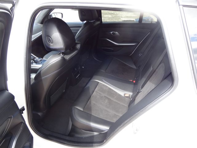 Fahrzeugabbildung BMW 330 e M Sport/1.Hd/LED/Kamera/Virtual/Navi/
