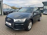 Audi Q3  Sport S tronic Sitzheizung USB Xenon Navi - : Geländewagen, Us