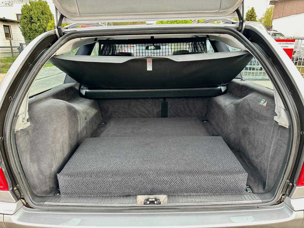 Mercedes-Benz E 55 AMG