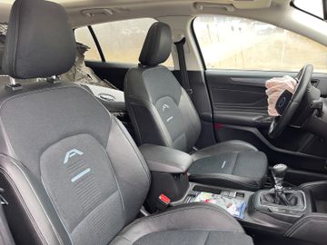 Ford Focus Turnier Active *PANO*NAVI*CARPLAY*TEMP*LED