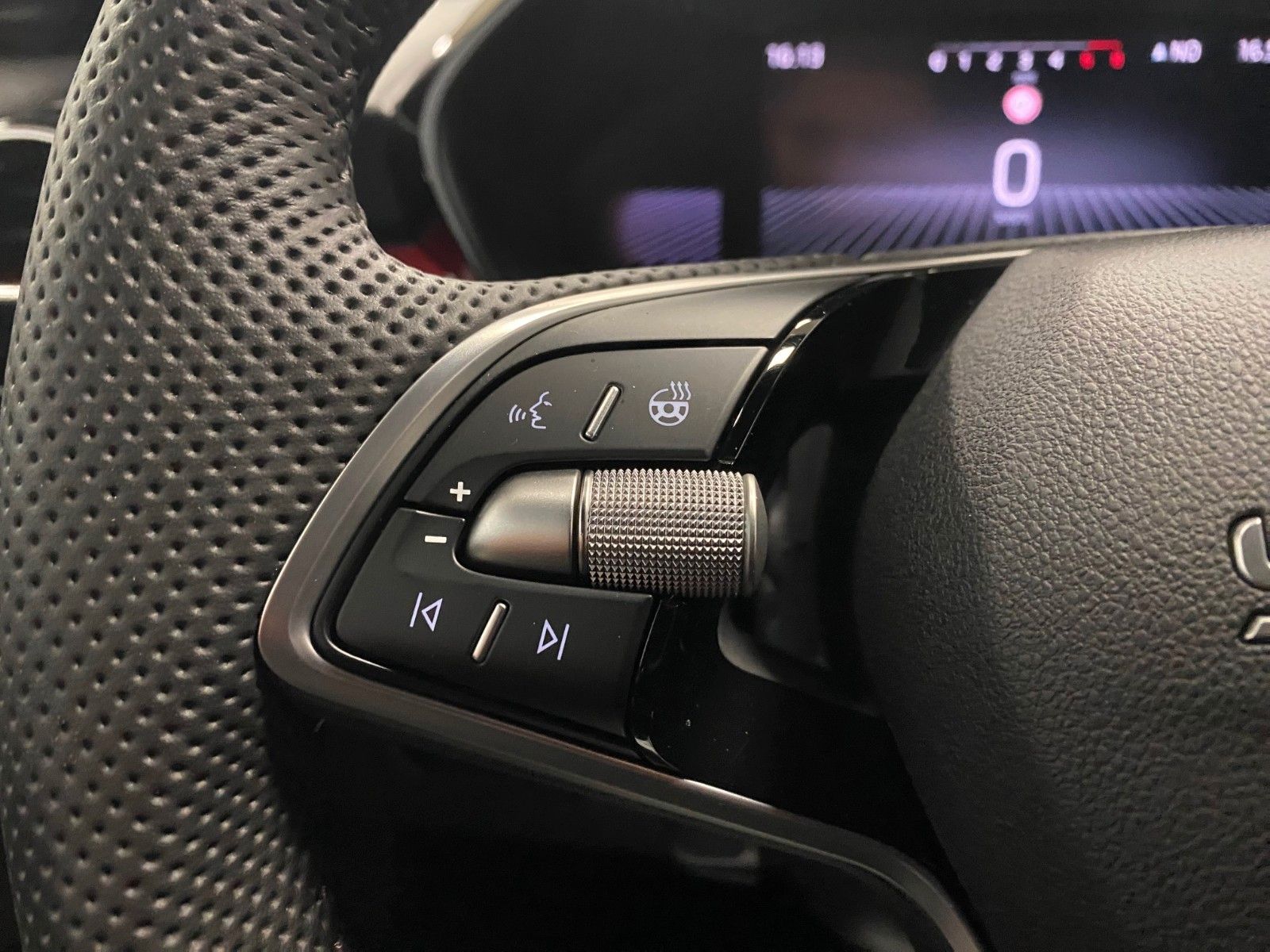 Fahrzeugabbildung SKODA Fabia 1.5 TSI DSG Monte Carlo+KAMERA+Android+ALU