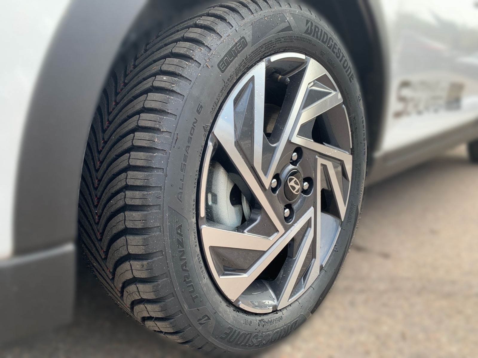 Fahrzeugabbildung Hyundai BAYON 1.0 T-GDI Trend Navi LED Allwetter